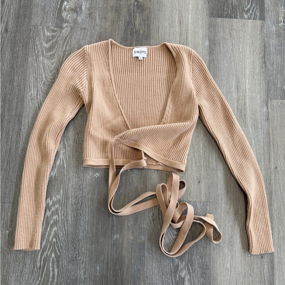 Sndys. Revolve Tan Ribbed Cropped Wrap Top Sz Small